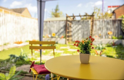 Gloucester Casa | Sunnyvibes Kingsholm 2BR Free Parking 2nights Plus Discount