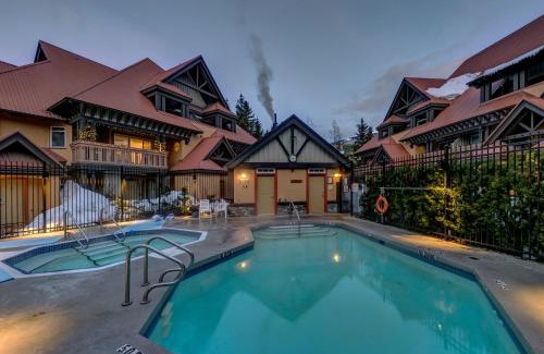 Village North Apartamento | Sunpath Retreat- Convenience Meets Comfort & Style