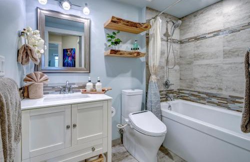 Village North Apartamento | Sunpath Retreat- Convenience Meets Comfort & Style