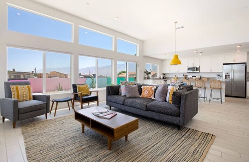 Desert Hot Springs Casa | Sunray House Modern Getaway Pool Spa Tesla Charger