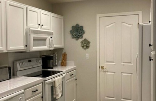 Sunridge Estates Casa | Sunridge Estates Home close to Laughlin, River and Lake Mohave.