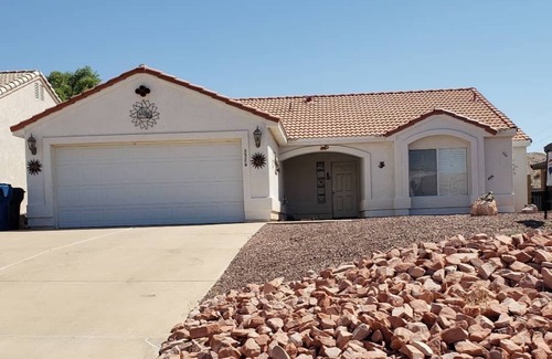 Sunridge Estates Casa | Sunridge Estates Home close to Laughlin, River and Lake Mohave.