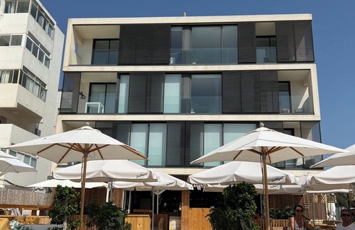Figueretas Apartamento | Sunrise and Seafront apartment in Ibiza