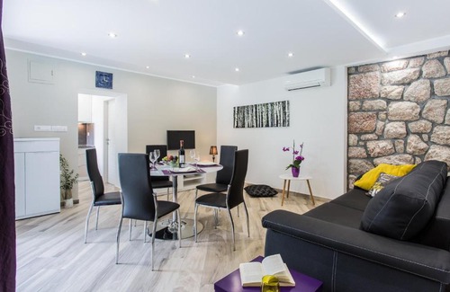 Risika Apartamento | Sunrise Apartment Risika