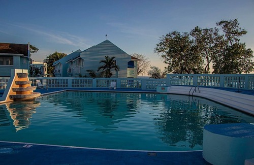Negril Apartamento | Sunrise at Point Village