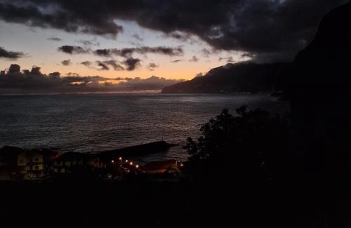 Porto Moniz Apartamento | Sunrise Bay - Modern Flat with stunning views