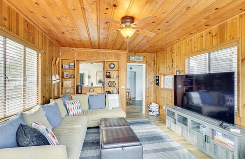 Sunrise Beach Casa | Sunrise Beach Lake House with Water Views and Dock!