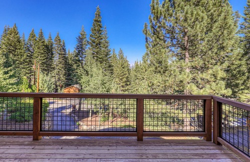 Downtown Casa | Sunrise Chalet by Tahoe Mountain Properties