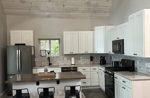 Chetek Casa | Sunrise Chalet on Potato Lake - Water Front - Dock - Hottub - Game Room