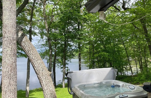 Chetek Casa | Sunrise Chalet on Potato Lake - Water Front - Dock - Hottub - Game Room