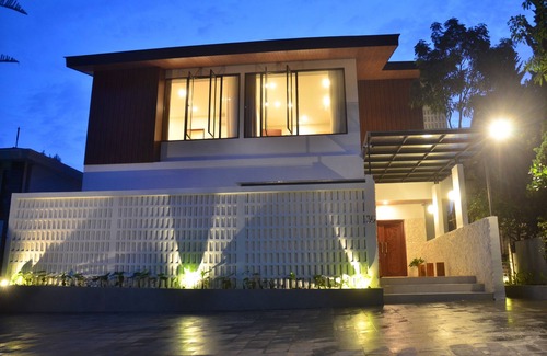 Bandung Villa | Sunrise City View Villa 9 Bedrooms with a Heated Private Swimming Pool