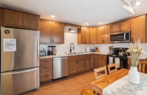 Canaan Valley Casa | Sunrise Dacha: 3 BR, 2.5 BA House in Canaan Valley, Sleeps 10
