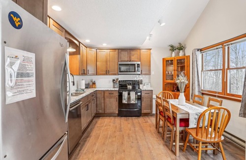 Canaan Valley Casa | Sunrise Dacha: 3 BR, 2.5 BA House in Canaan Valley, Sleeps 10