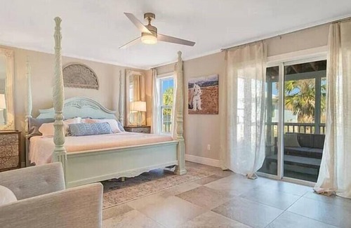 Marineland Acres Casa | Sunrise Escape ~ Walk to Beach ~ Pool ~ Foosball!