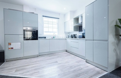 Gravesend Apartamento | Sunrise Haven in Kent 2 bed Apartment Sleeps 7