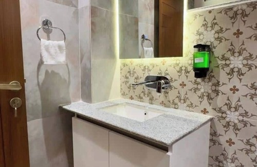 Vasant Kunj Apartamento | Sunrise homes family suite