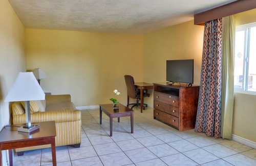 Point Loma Hotel | Sunrise Inn San Diego