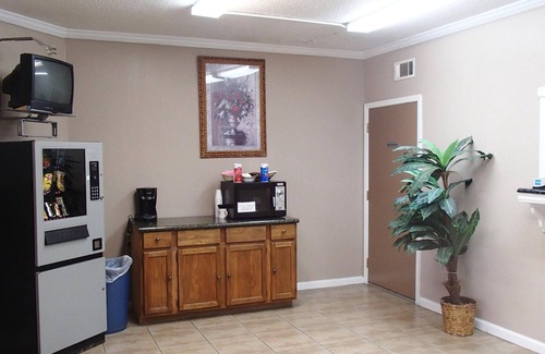 Lake Charles Hotel | Sunrise Inn
