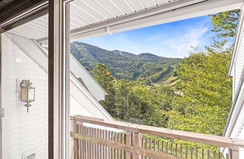 Central Vermont- Killington Casa | Sunrise Mountain Village by RedAwning