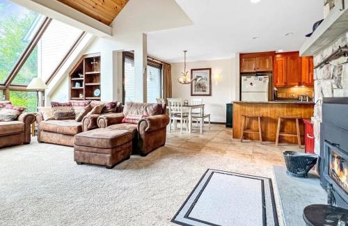 Central Vermont- Killington Casa | Sunrise Northstar B1 - Bear View Brought to you by GetAway Vacations
