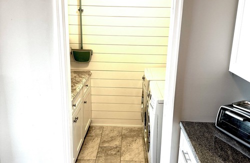 South End Condominio | Sunrise Ocean and Sunset Bay Views 3-bd, 2.5 bath, PENTHOUSE with elevator!