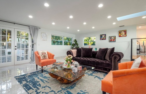 Windermere Casa | Sunrise On The Lake in Downtown Windermere