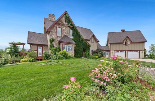 Fort Collins Casa | Sunrise Ranch! Amazing Mountain Views!