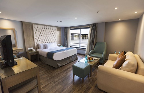 Nile River Luxor Alquiler De Eote | SUNRISE Semiramis I Cruise