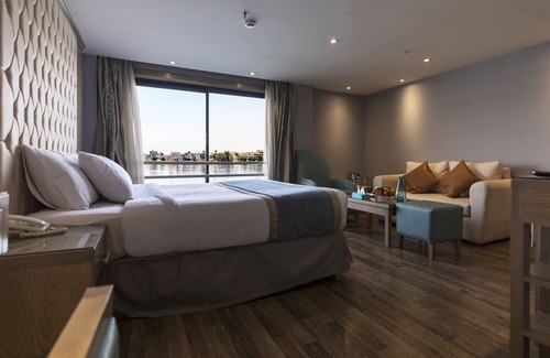 Nile River Luxor Alquiler De Eote | SUNRISE Semiramis I Cruise