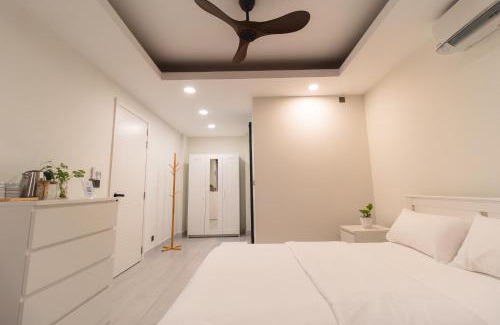 Hulhumale Casa | Sunrise Stay 203 Comfy Modern Room in Hulhumale by the Beach