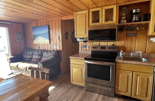 Indian River Cabaña | Sunrise Sunsation Lakefront Cottage Hot Tub Kayak Trails Nature