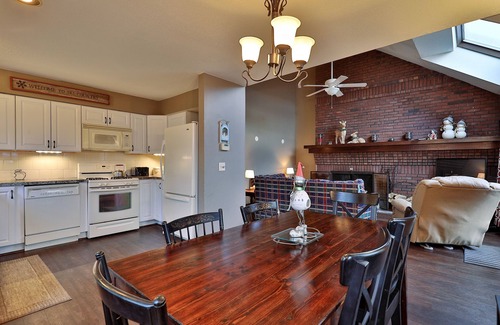 Central Vermont- Killington Condominio | Sunrise Timberline: 3br, 2ba Ski In/ski Out Condo 3 Bedroom Condo