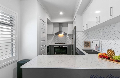 Christies Beach Casa | Sunrise to Sunset Getaway by Wine Coast Holidays