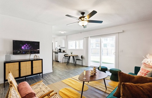 South Scottsdale Cabaña | Sunrise Vista-walk to Downtown Old Town & Bars!