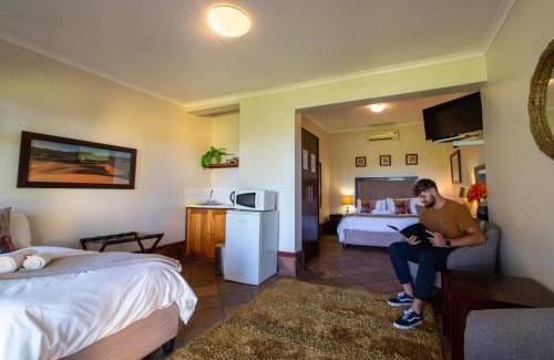 Upington Cabina | Sunriver Kalahari Lodge Riverside stay in Upington