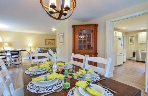 Eastham Casa | Sunroom Mins to Beaches Views of Marsh