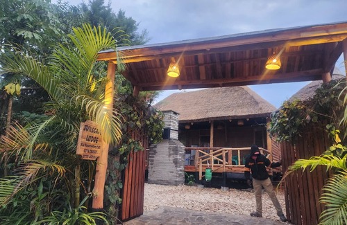 Fort Portal Cabina | Sunscape lodge
