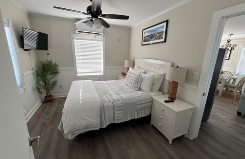 Marathon Complejo | Sunset - 1 Bedroom/1 Bath Villa Sleeps 2 located at Safe Harbor Marathon Marina