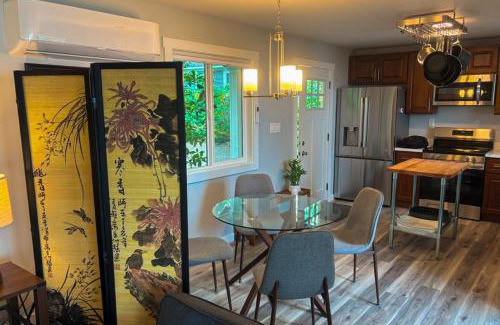 Kingston Casa | Sunset and Cedar