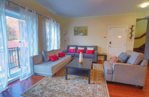 Saint Henri Apartamento | Sunset Apartment