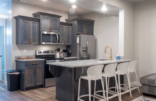 Garden City Casa | Sunset at Bear Lake- Cozy 2BD 1BA on main level w/ garage