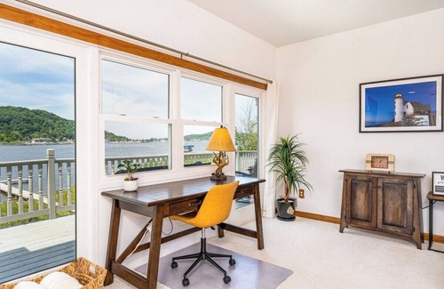 Frankfort Casa | Sunset Bay - Lakefront, Large, and Gorgeous with Kayaks Included!