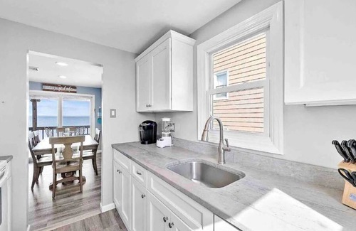 North Beach Haven Casa | Sunset Bay LBI upper unit