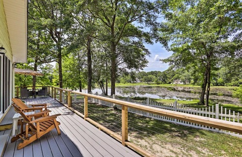 Sea Trail Casa | Sunset Beach Home with Lake Views, 3 Mi to Coast