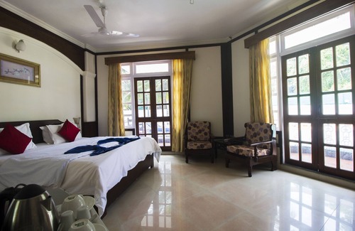 Candolim Hotel | Sunset Beach Resort