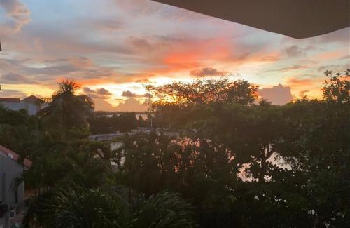 Puerto Aventuras Apartamento | Sunset & Boat Watching Balcony