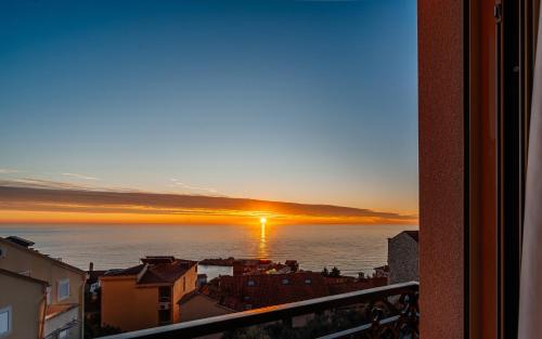 Sveti Stefan Apartamento | SunSet Boutique Hotel