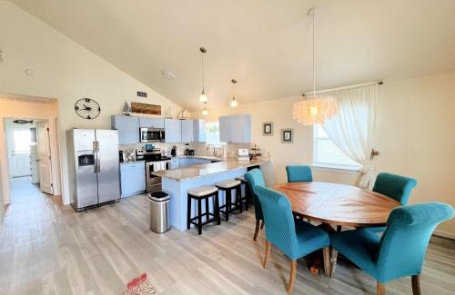 Freeport Casa | Sunset by the Bay-Water Views on Both Sides