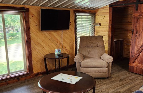 Eddyville Cabina | Sunset Cabin on Lake Barkley