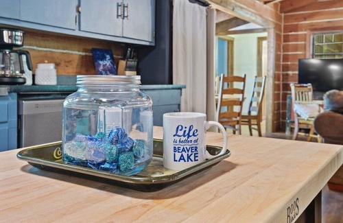 Rogers Casa | Sunset Cabin - Secluded retreat on Beaver Lake